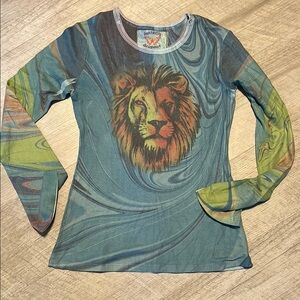 Fitted Blue and Green Graphic Long Sleeve Tee